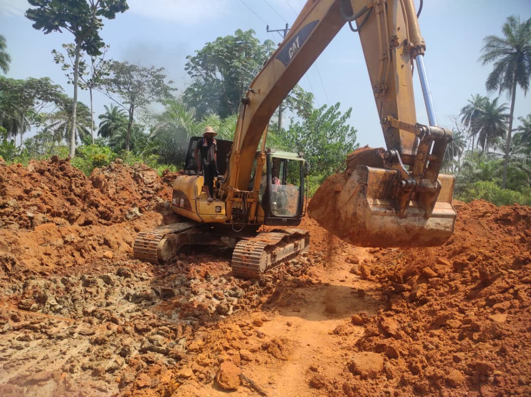Construction of 2klm ikot ekwere road, iniobong cross river State for ministry of Niger Delta