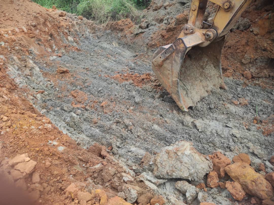 Construction of 2klm ikot ekwere road, iniobong cross river State for ministry of Niger Delta